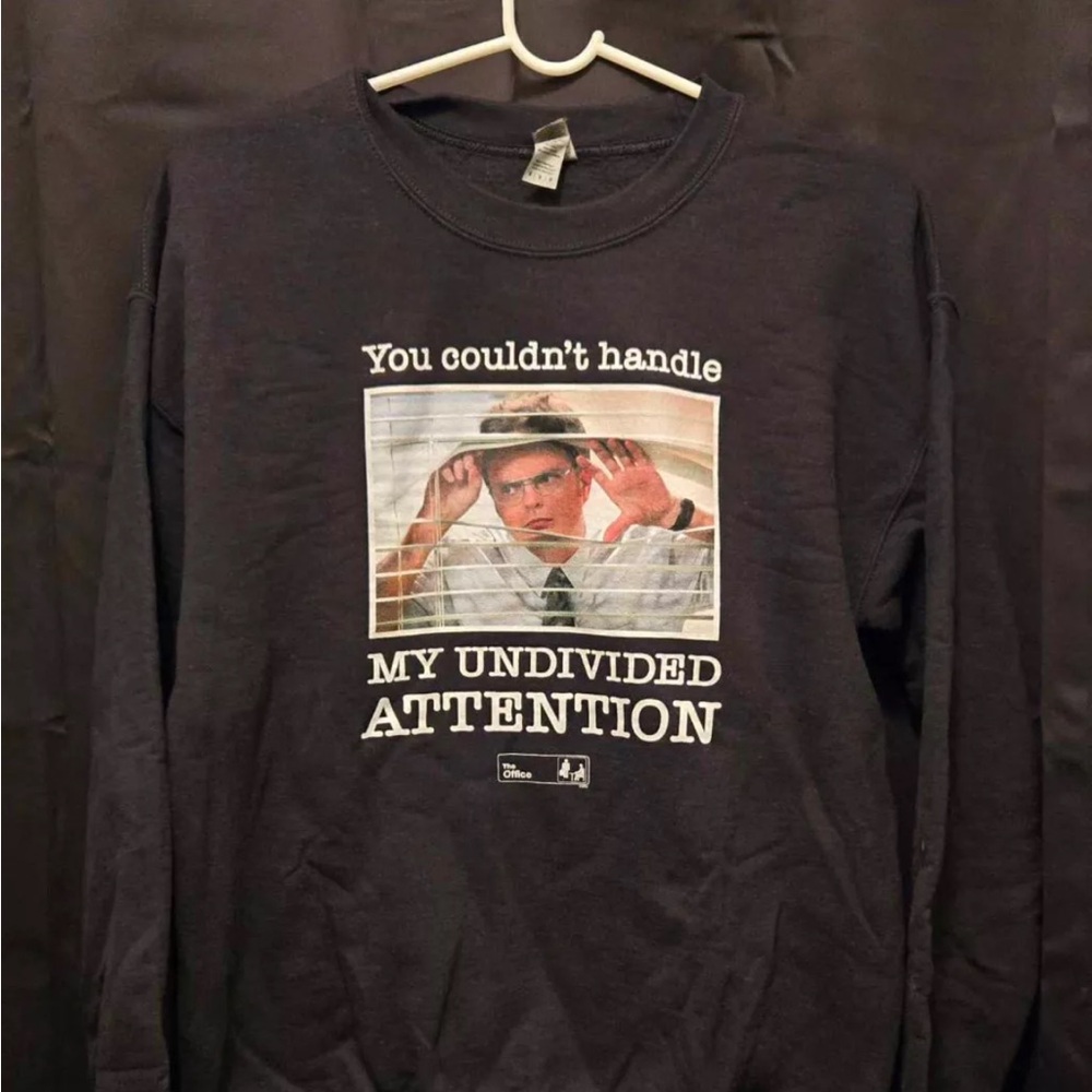 Men’s The Office Dwight Schrute crewneck sweatshirt size M